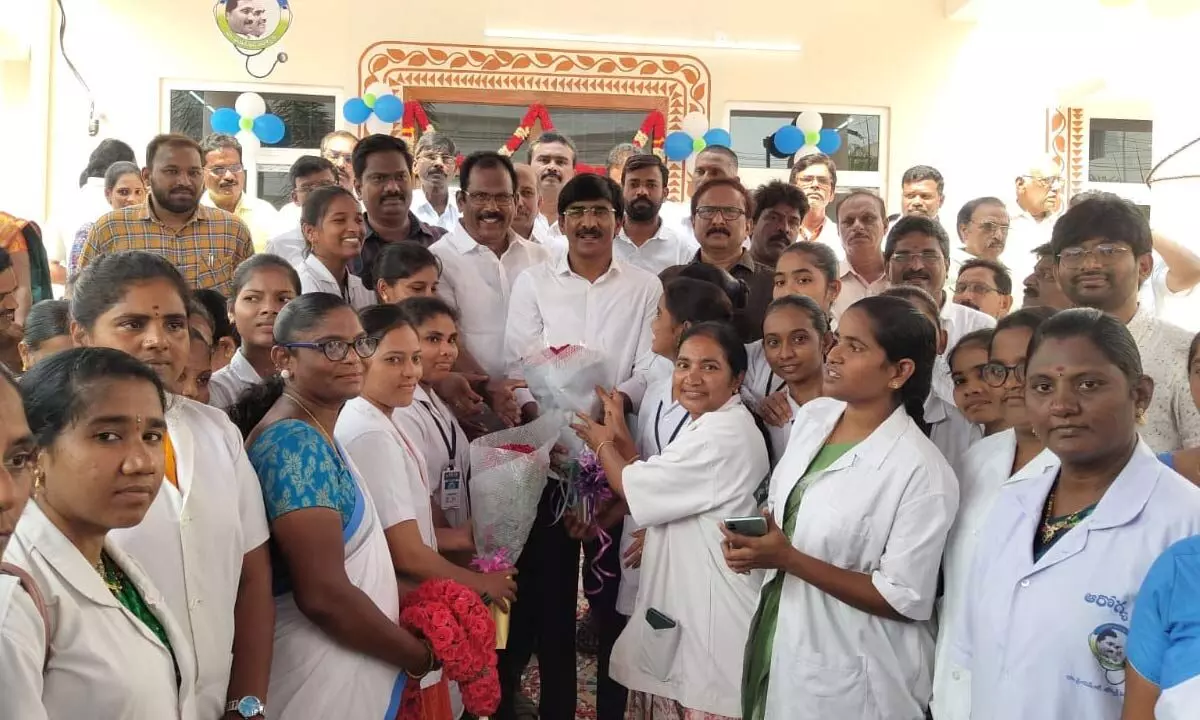 Urban health centers inaugurated in Vaikunthapuram and Pullareddy Nagar areas of Kavali