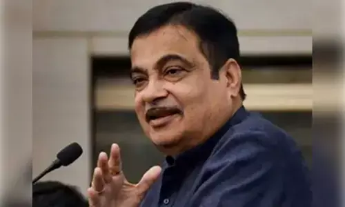 BJP names 20 Maha candidates in 2nd LS list; Gadkari from Nagpur, Pankaja Munde in Beed, 4 MPs axed