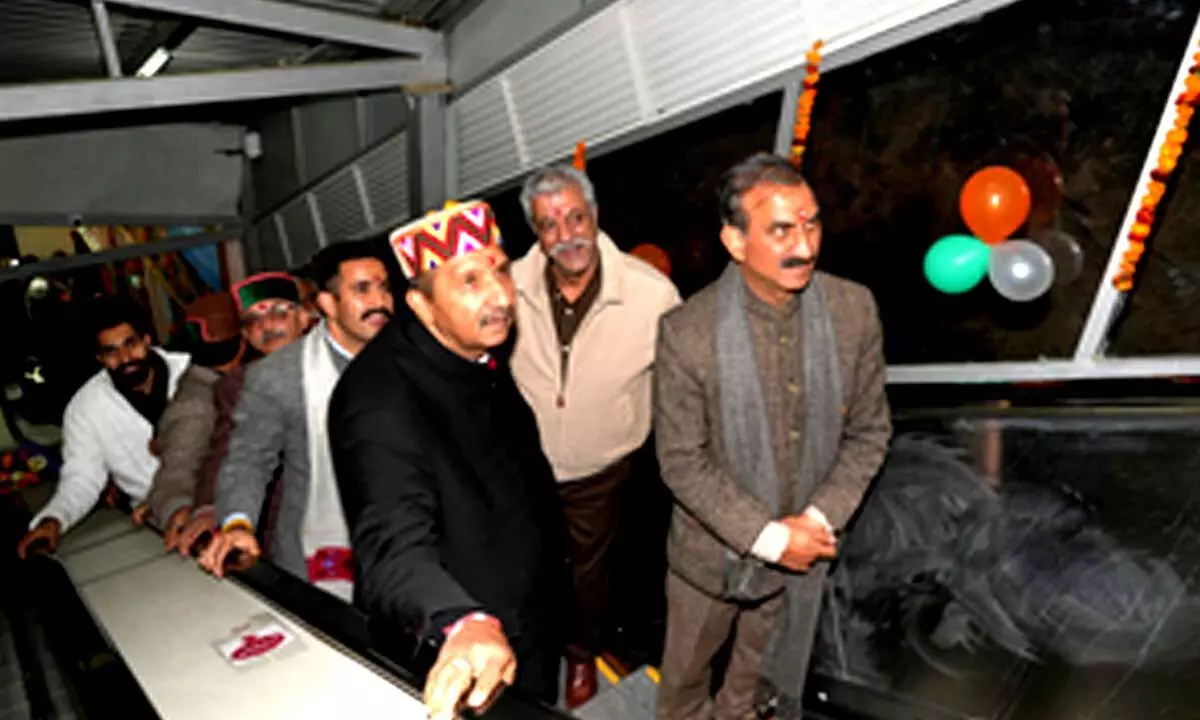 Himachal CM inaugurates escalators at hilltop Jakhu temple