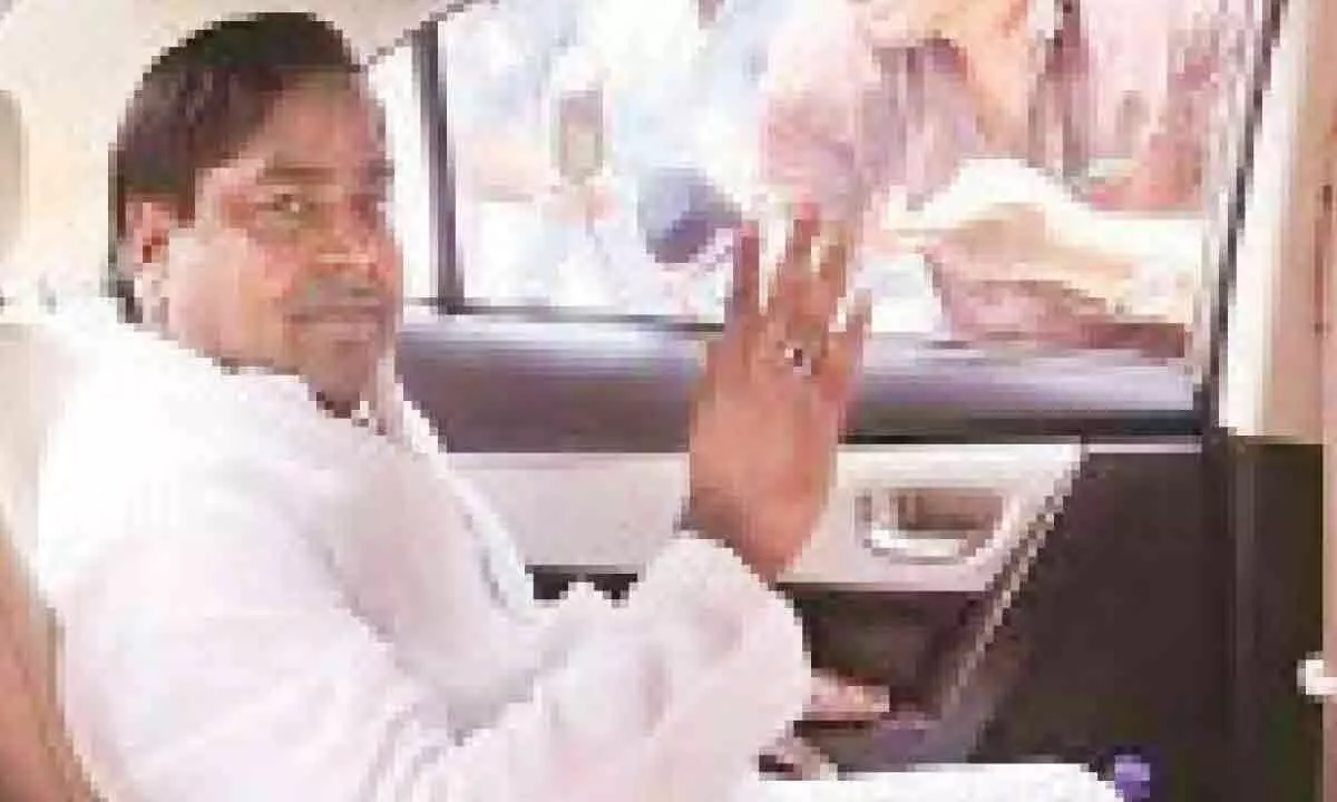Lucknow: Enforcement Directorate raids ex-Uttar Pradesh minister Gayatri Prajapati