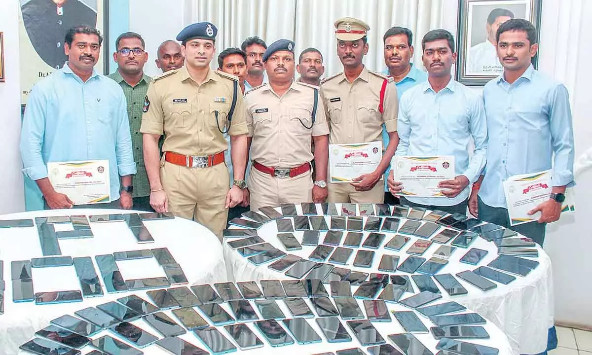 400 lost mobiles worth Rs 72 lakh recovered