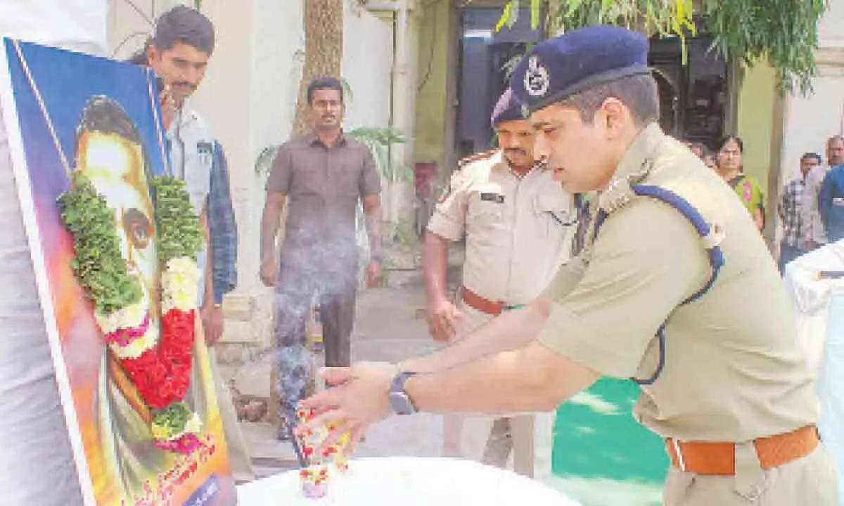 Tirupati: Tributes paid to Amarajeevi