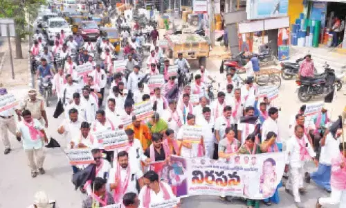 Miryalaguda: BRS leaders protest over Kavitha’s arrest