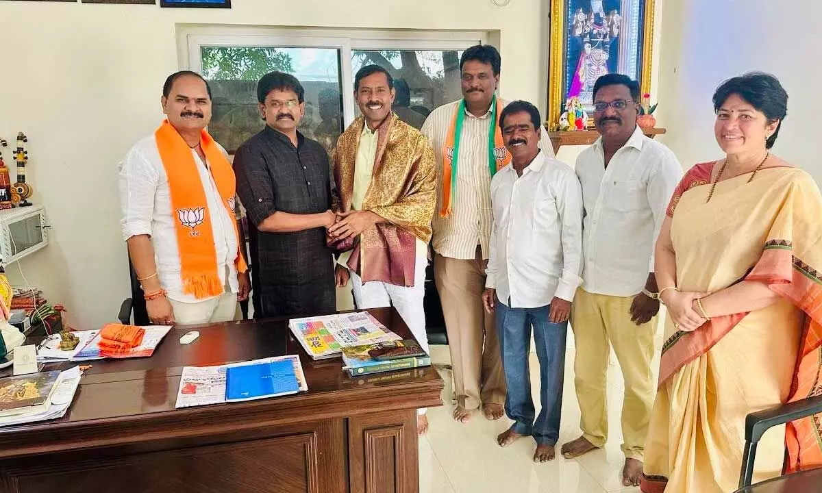 BJP-TDP-Janasena joint candidate Palla Srinu visits BJP office in Gajuwaka
