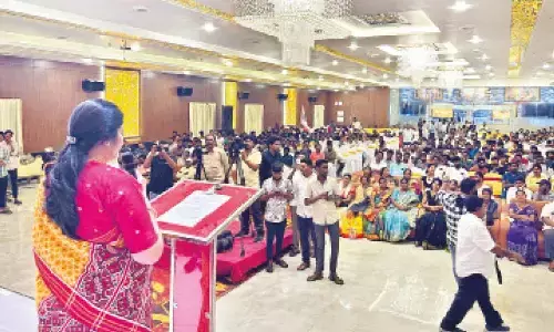 Kovuru TDP nominee Vemireddy Prashanthi Reddy addressing a meeting in Nellore on Sunday