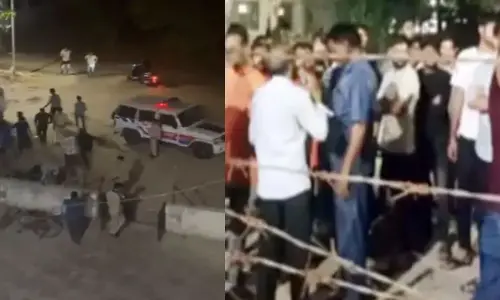 Foreign students attacked for Namaz