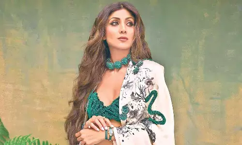 Shilpa Shetty dazzles in Emerald ensemble