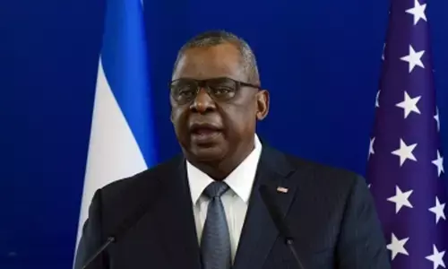 US Defence Secretary lauds Indian Navys role in anti-piracy operations