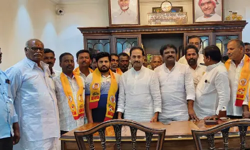 20 families in Kadiri joins YSRCP