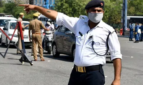 Maximum numbers of red light violations in southern part of Delhi: Traffic Police data