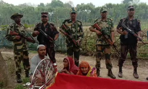 Sisters in Bangladesh bid final adieu to their deceased mother in India, courtesy BSF