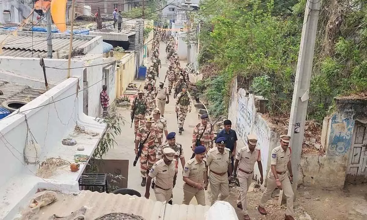 Nalgonda: Police, Central Armed Forces hold Flag March