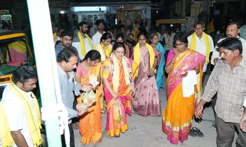 Gannavaram TDP candidate Venkatrao starts campaigns for her husband