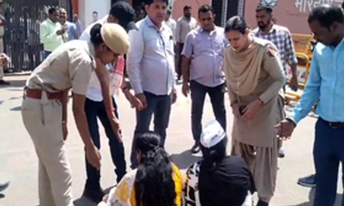 AAP leaders protest Delhi CM Kejriwals arrest outside BJP headquarters in Jaipur
