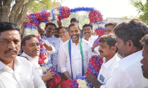 BS Maqbool urges people to support YS Jagan in upcoming elections