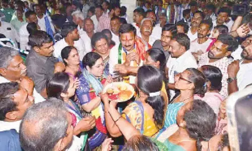 Visakhapatnam: Tough fight between YSRCP,  TDP on cards