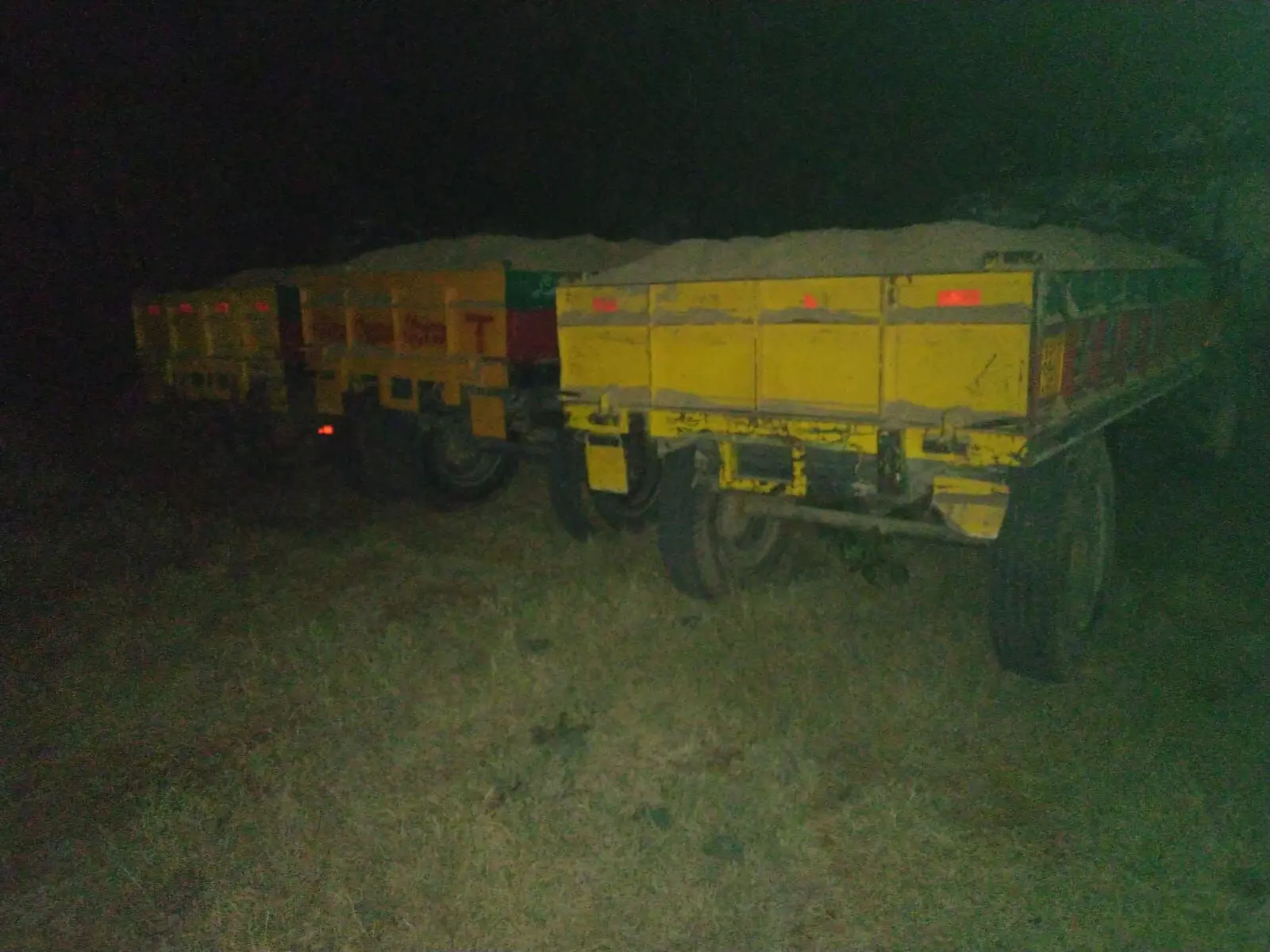 Police seized five tractors of sand that were being transported illegally