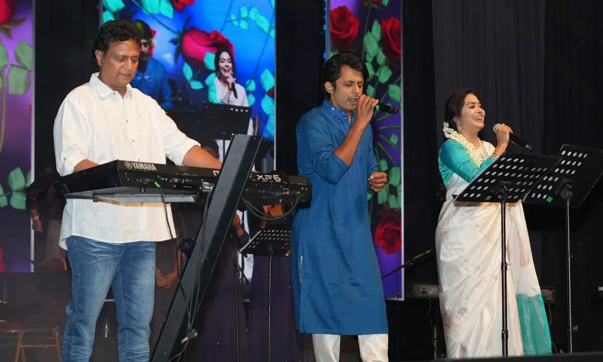 Sunitha Sangeetha Vibhawari who entertains melodious diss