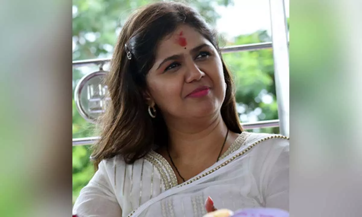 I am a brave warrior, will fight the war for you: Pankaja Munde to Parlikars
