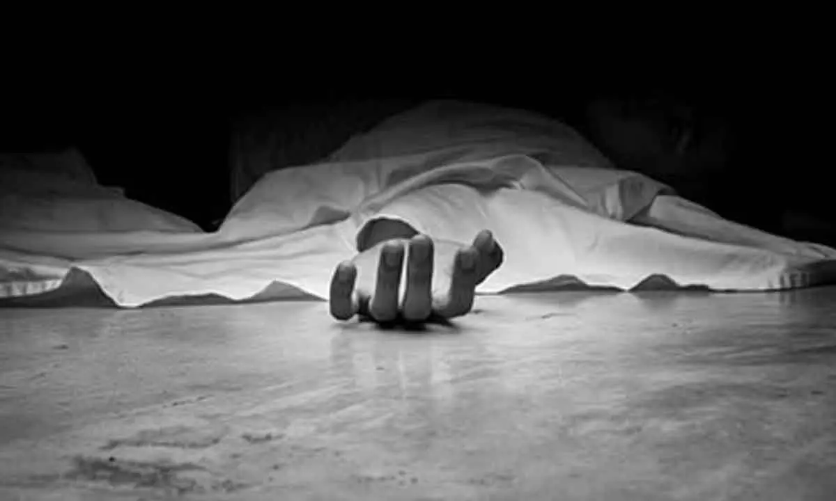 Visakhapatnam: Girl student allegedly commits suicide