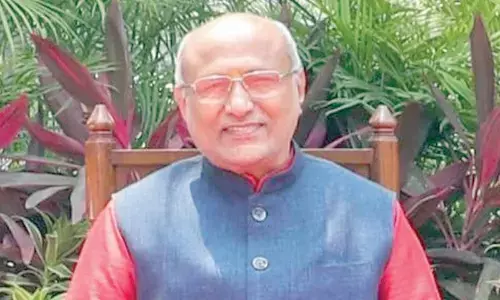 State Governor greets people on Holi eve