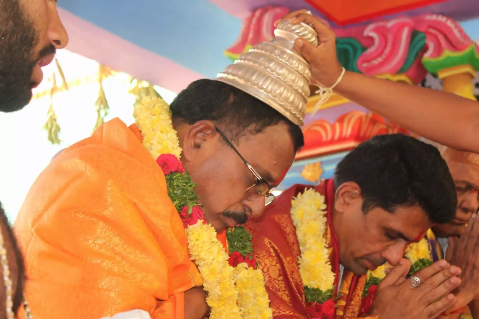 Congress parliamentary candidate Malluravi visited the Vattem temple