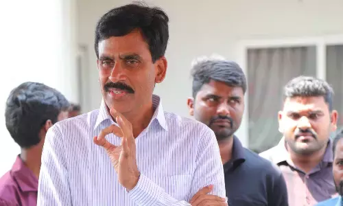 Khammam Congress leader Ponguleti Prasad Reddy speaks at a meeting at Kusumanchi on Sunday