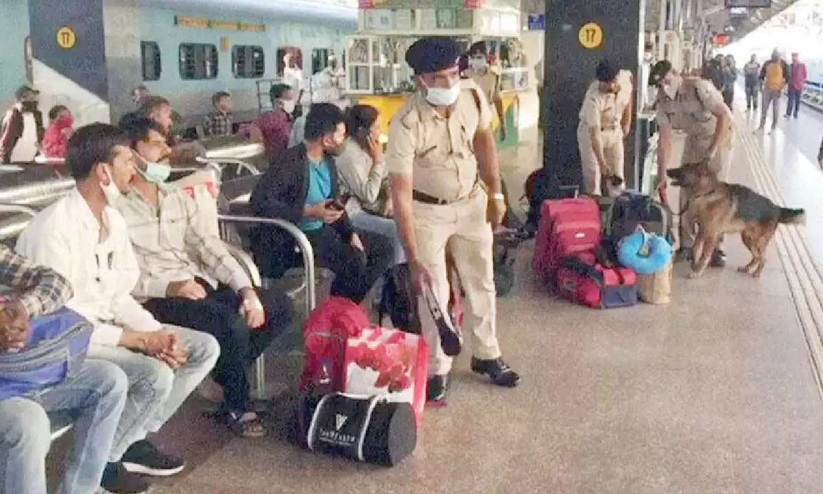 Railway police on alert; inspects all railway coaches, bag, luggage