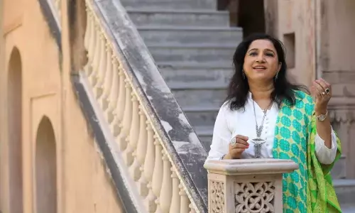 Lyrics must touch me, else I don’t sign the dotted line: Singer Kavita Seth