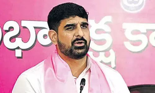 Huzurabad MLA Padi Kaushik clarifies on joining Congress