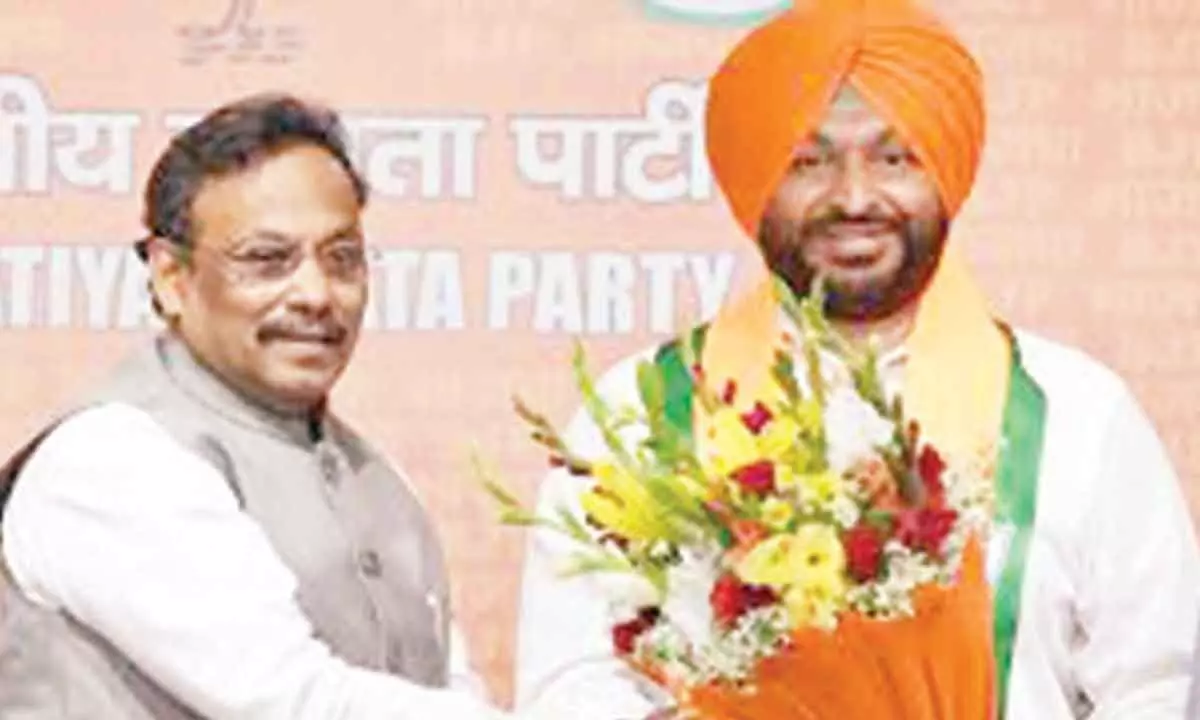Congress MP Bittu joins BJP, says people will elect Modi again