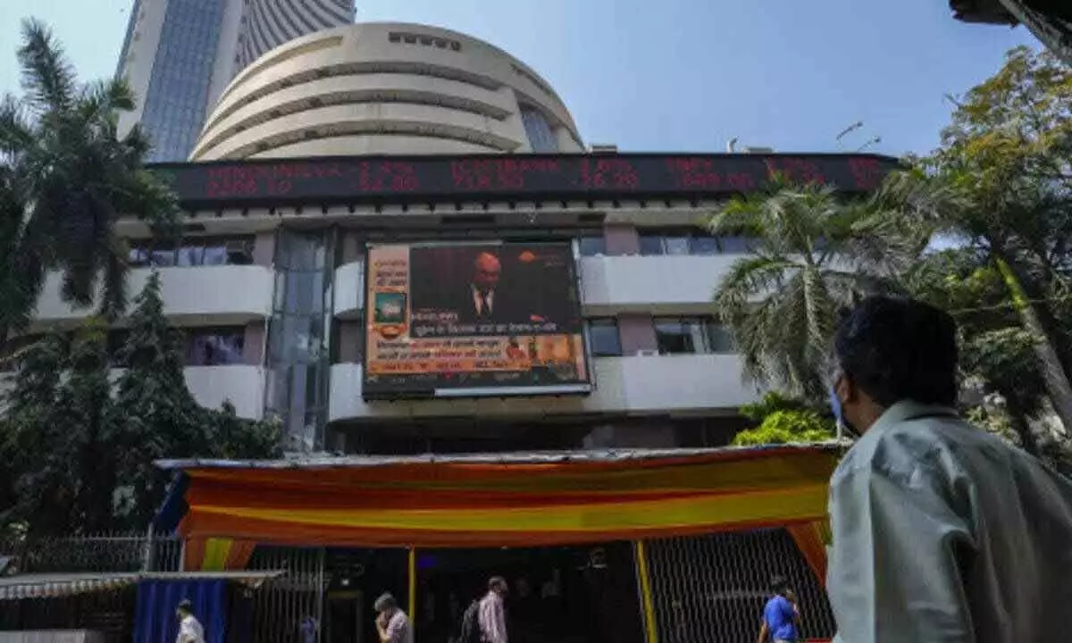 Sensex, Nifty snap 3-day winning streak as investors stay on sidelines