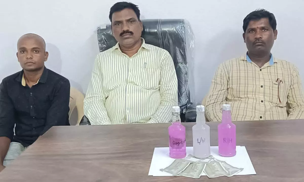 ACB nets corrupt Gundumal Tahsildar Pandu Nayak