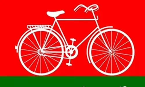 SP faces trouble in Rampur, Moradabad over double candidates