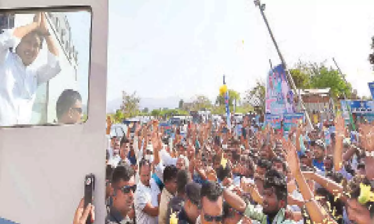 Proddatur: Jagan kicks off 21-day Memanta Siddham bus yatra
