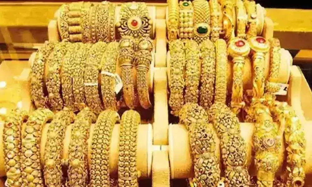 Gold rates in Delhi slashes, check the rates on 28 March, 2024