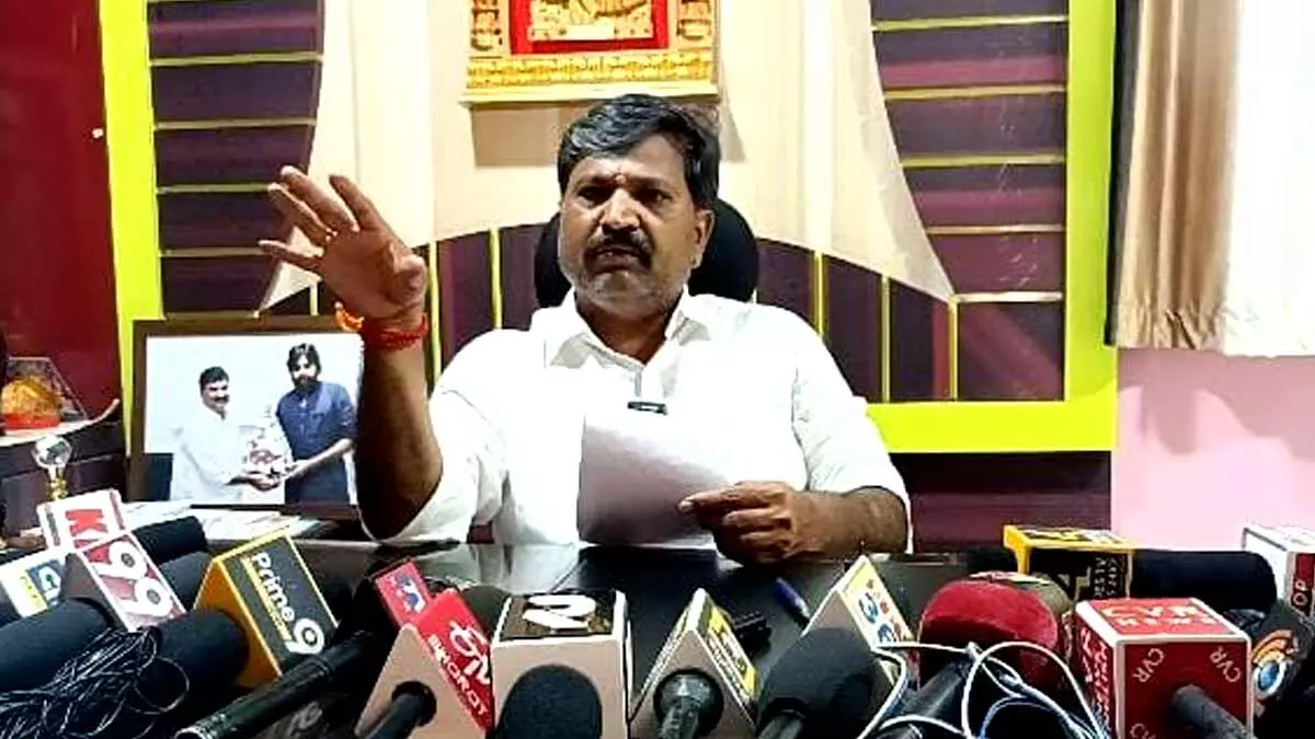 Jana Sena leader Chilakam Madhusudana Reddy apologises Dharmavaram people