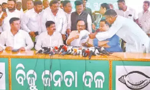 Manmath joins BJD, to contest from Bhubaneswar