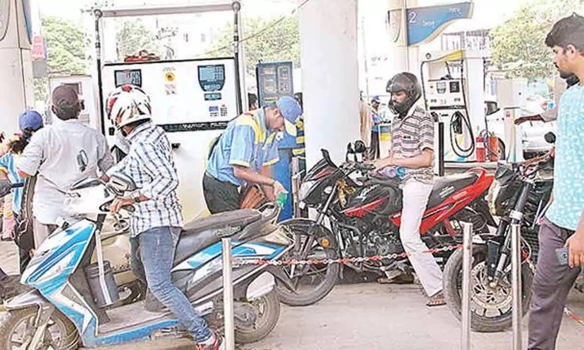 Hyderabad: Staring at bleak future, fuel vends seek helping hand