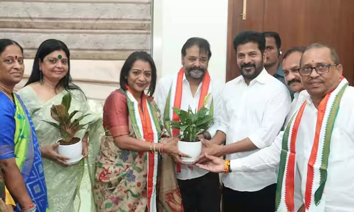 GHMC Mayor Vijayalakshmi Joins Congress Party in Presence of CM Revanth