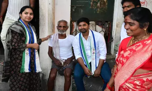 Vijayawada YSR Congress candidate campaigns