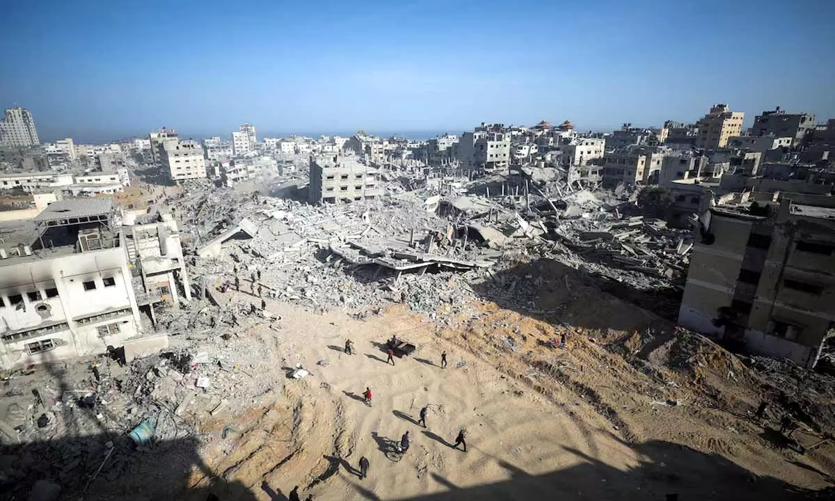 Israeli troops leave Gazas Shifa Hospital a wreck in sea of rubble