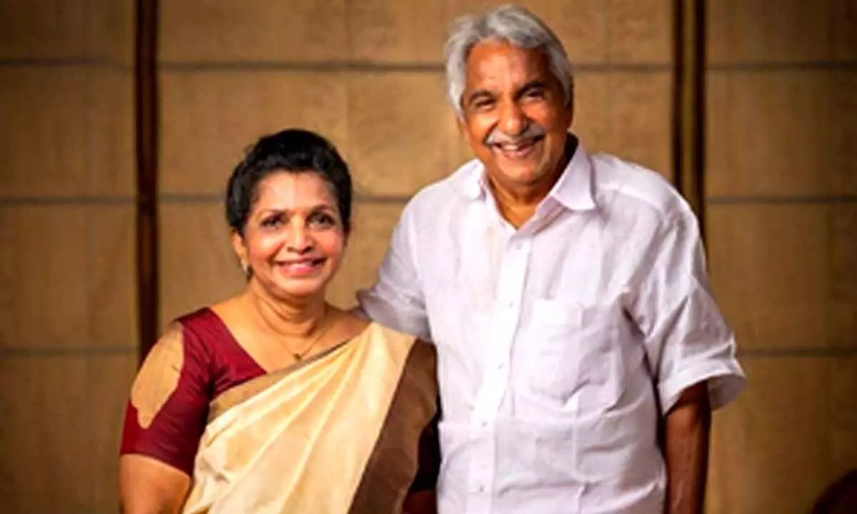 Oommen Chandy’s wife, daughters to hit campaign trail for first time for UDF candidates