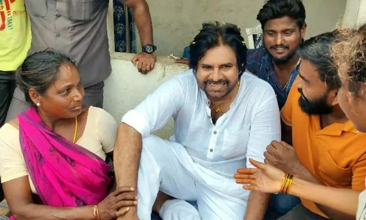 Pawan Kalyan visits a residence at Ponnada  village in Pithapuram constituency on Tuesday