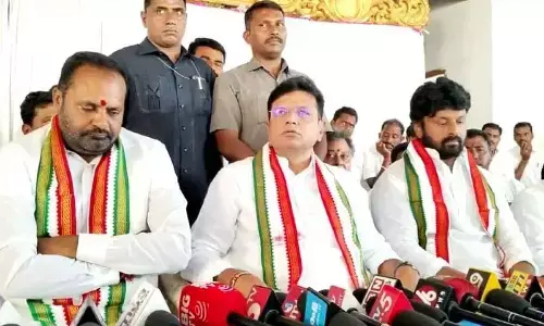 Sridhar Babu slams KCR for shedding crocodile tears for farmers