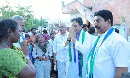 Mekapati Vikram Reddy campaigns in 3, 4, 5 wards in Atmakuru Municipality