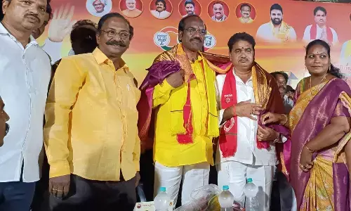 Badeti Chanti flays YSRCP govt