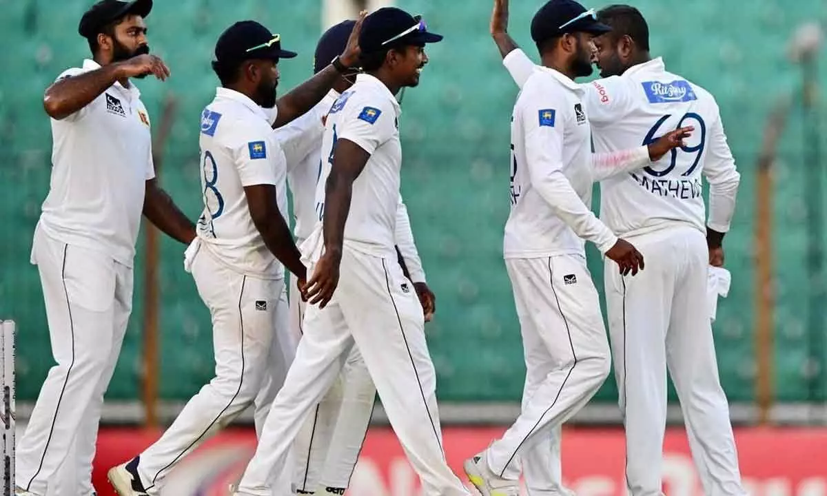 Lanka poised to win 2nd Test and series in Bangladesh