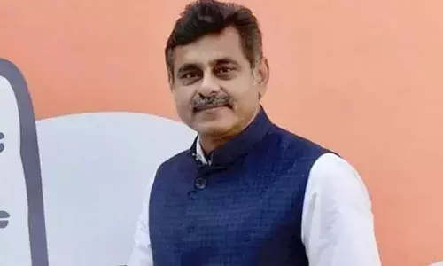 Vishweshwar highlights list of Central schemes to people