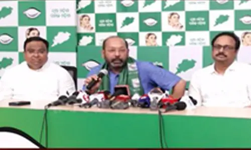 Odisha: Bhrugu Baxipatra, ex-MLA Prakash Behera join BJD
